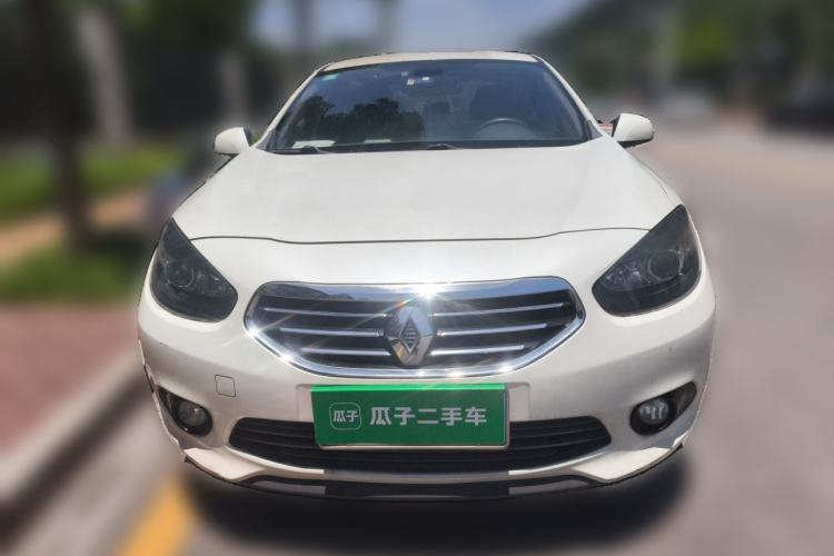 Used Renault Fluence 2013 2.0L Comfort Edition Front