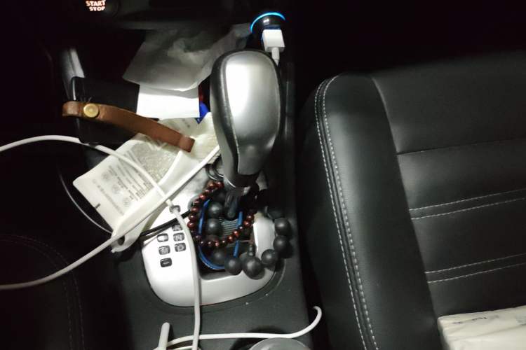 Used Renault Fluence 2013 2.0L Fashion Edition Gear Lever
