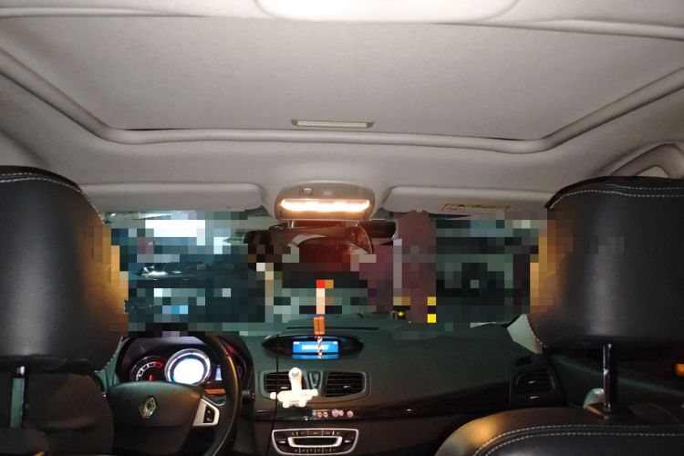Used Renault Fluence 2013 2.0L Fashion Edition Headliner