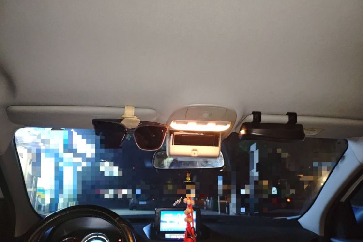Used Renault Fluence 2013 2.0L Comfort Edition Headliner