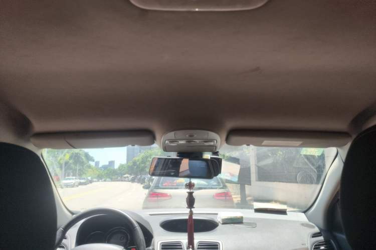 Used Renault Fluence 2013 2.0L Comfort Edition Headliner