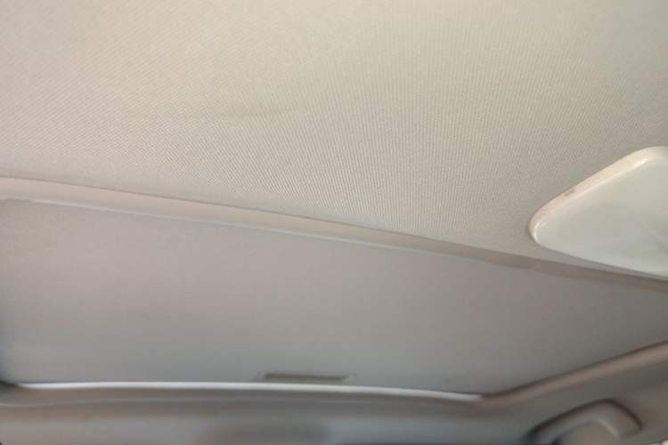 Used Renault Fluence 2013 2.0L Fashion Edition Headliner