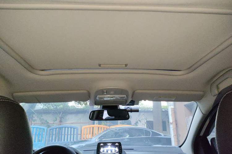 Used Renault Fluence 2013 2.0L Fashion Edition Headliner