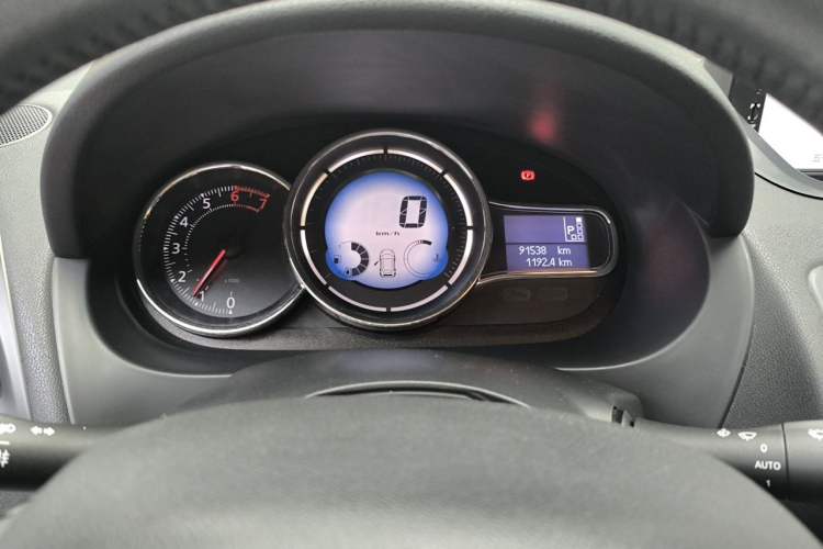 Used Renault Fluence 2013 2.0L Fashion Edition Instrument Cluster