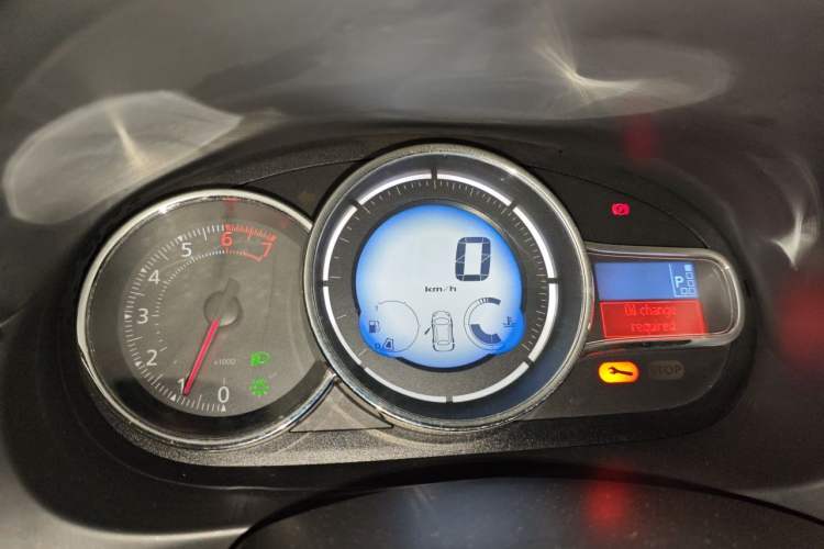 Used Renault Fluence 2013 2.0L Fashion Edition Instrument Cluster
