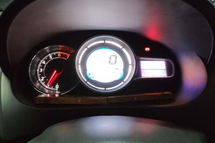 Used Renault Fluence 2013 2.0L Fashion Edition Instrument Cluster