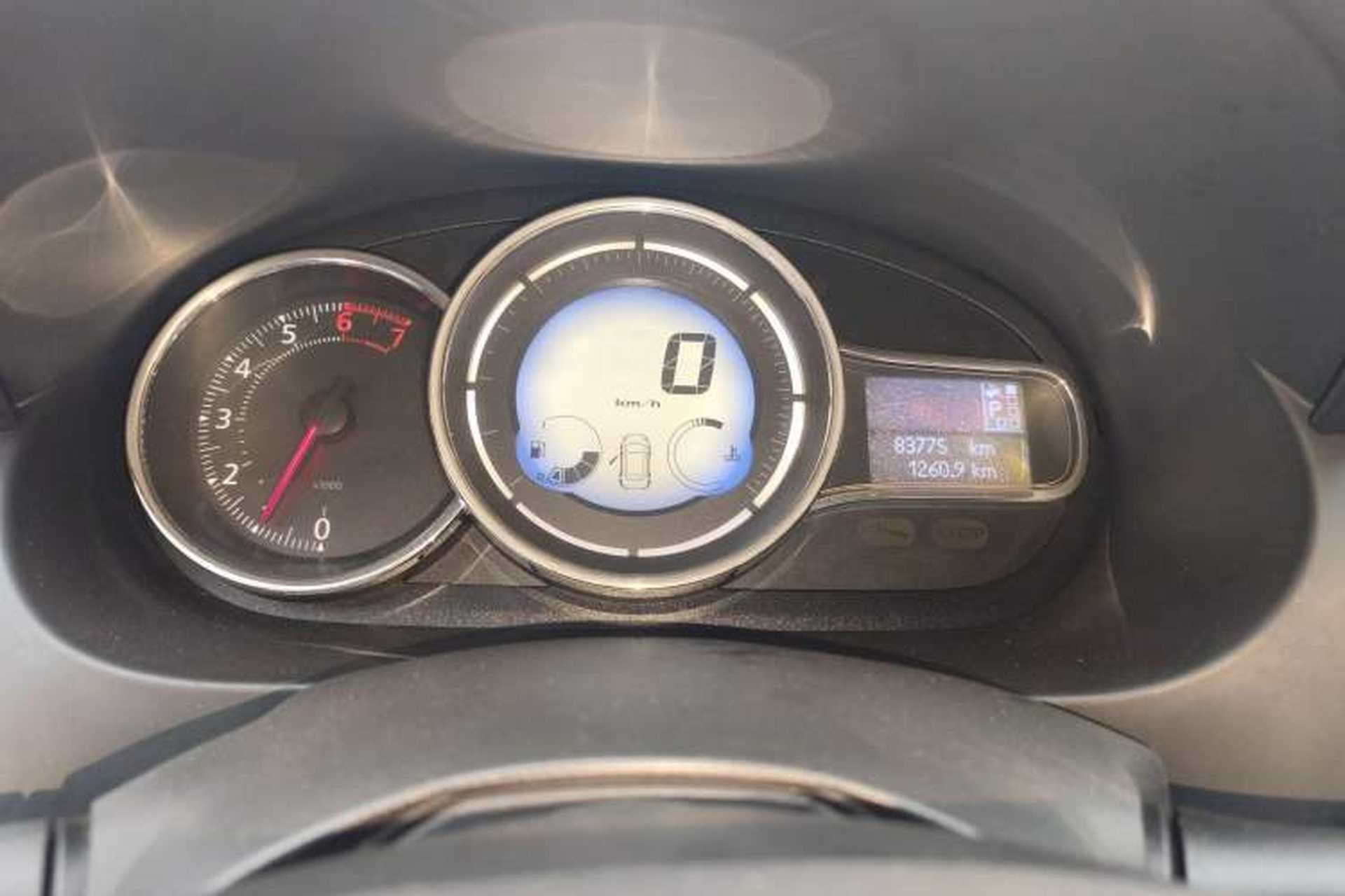 Used Renault Fluence 2013 2.0L Fashion Edition Instrument Cluster