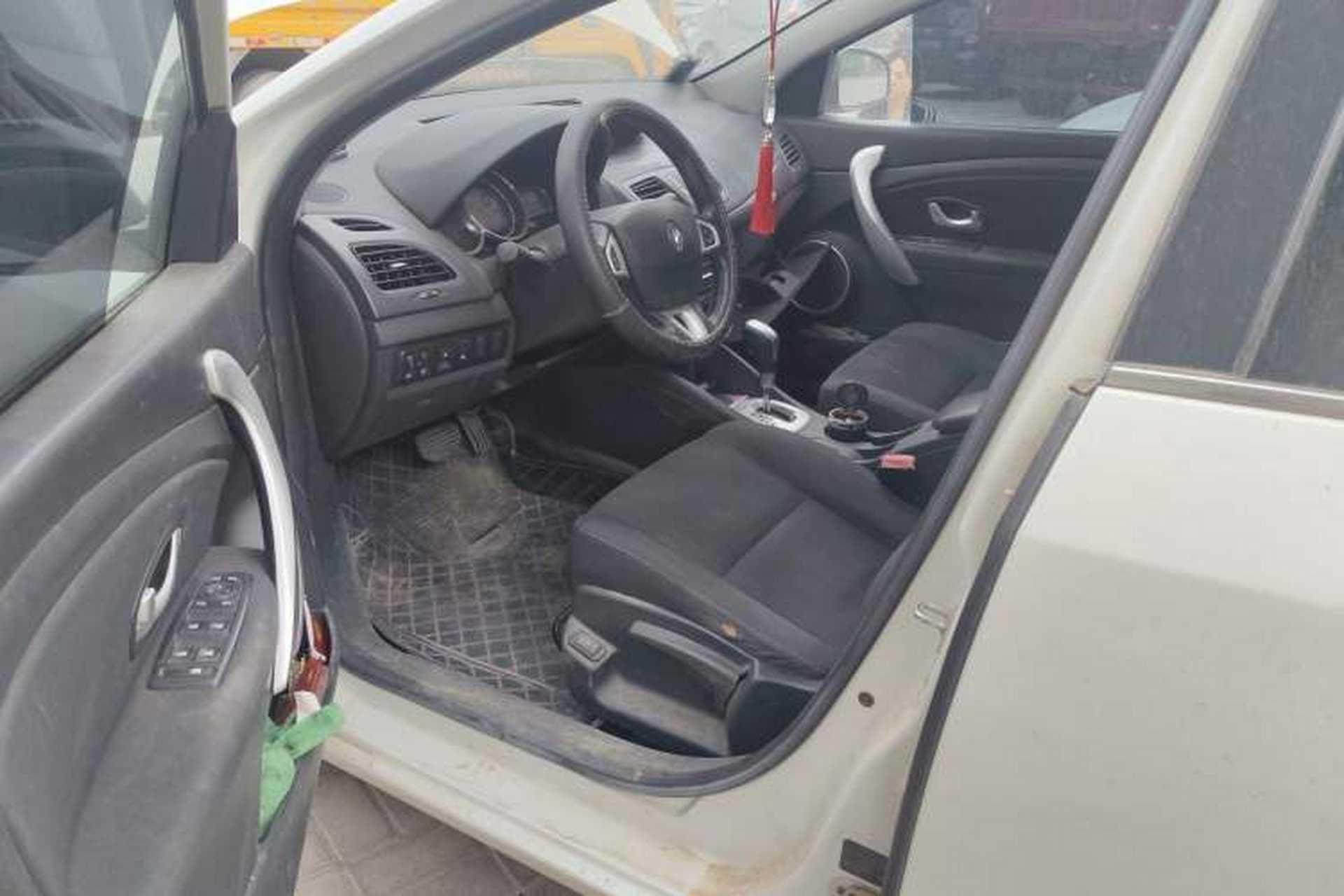 Used Renault Fluence 2013 2.0L Comfort Edition Left Front Seat