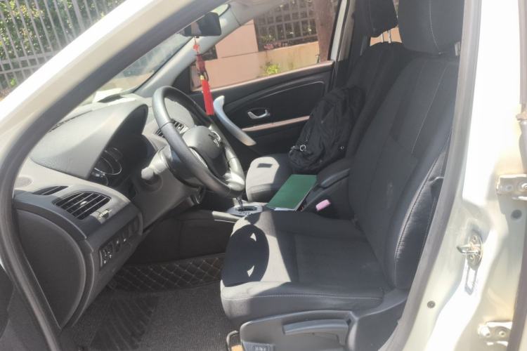 Used Renault Fluence 2013 2.0L Comfort Edition Left Front Seat