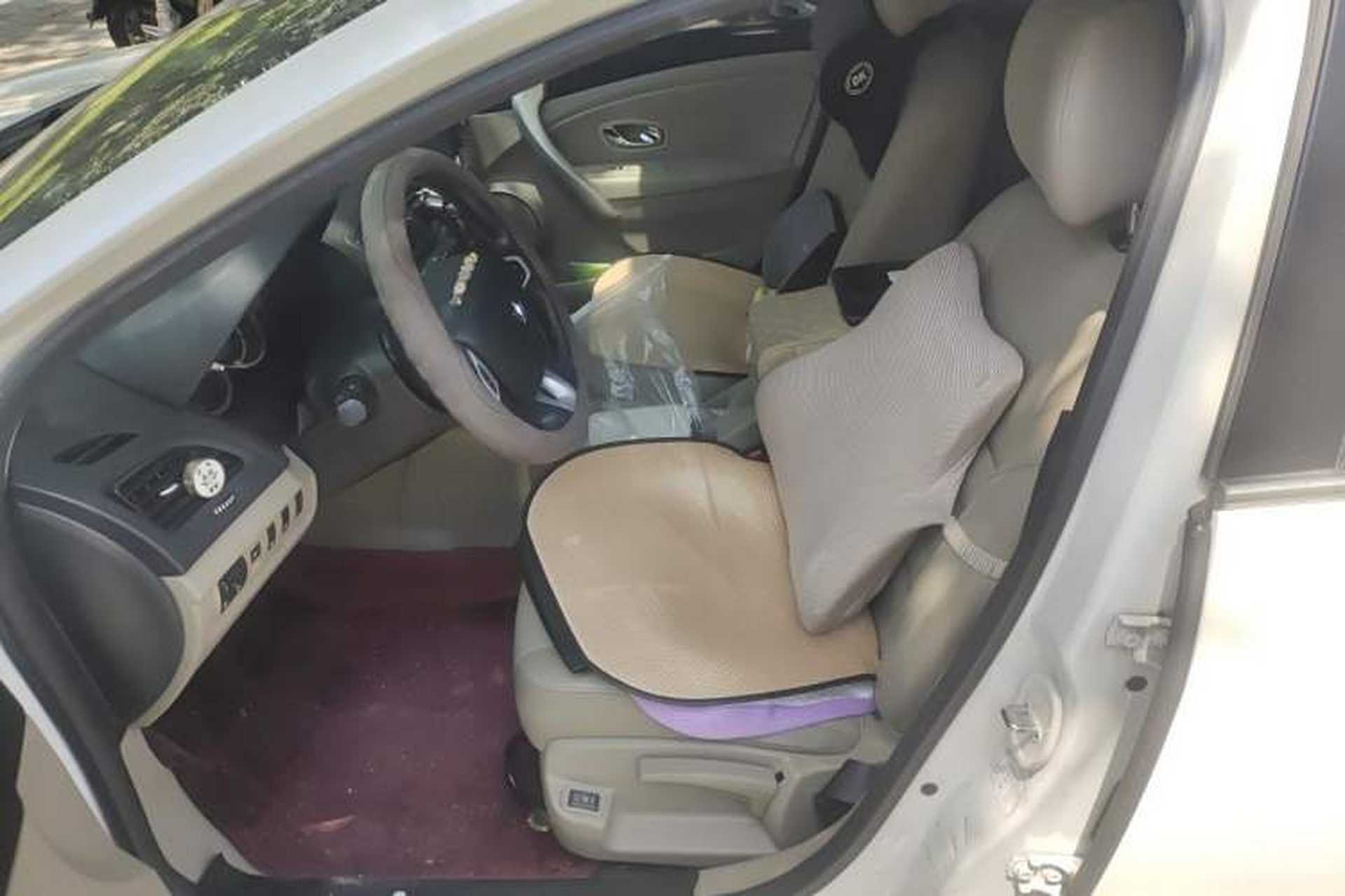 Used Renault Fluence 2013 2.0L Fashion Edition Left Front Seat