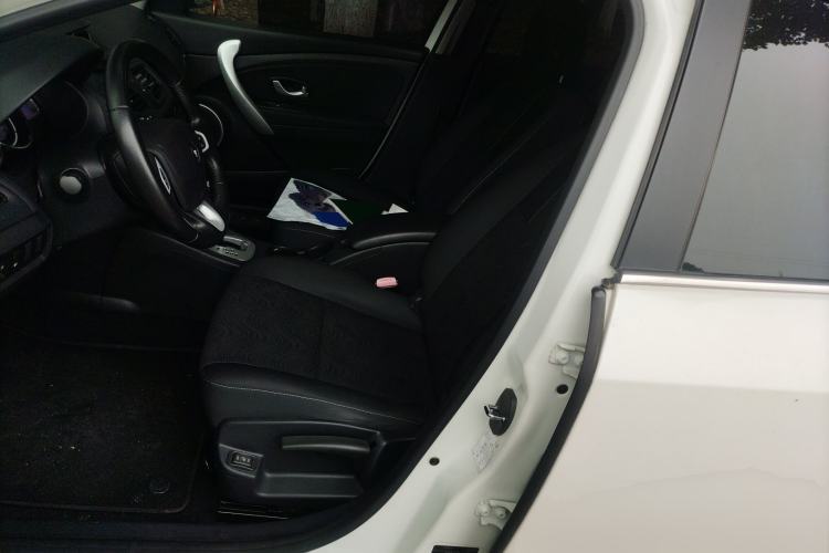 Used Renault Fluence 2013 2.0L Comfort Edition Left Front Seat