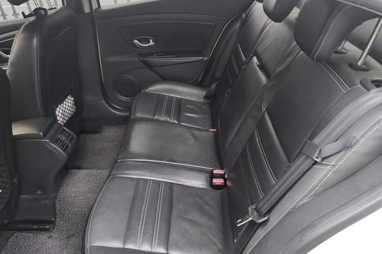 Used Renault Fluence 2013 2.0L Fashion Edition Left Rear Seat