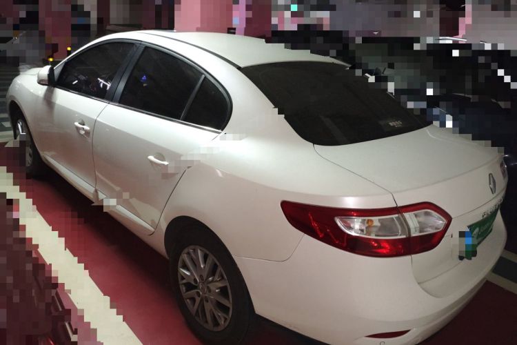 Used Renault Fluence 2013 2.0L Fashion Edition Rear Left 45 Deg