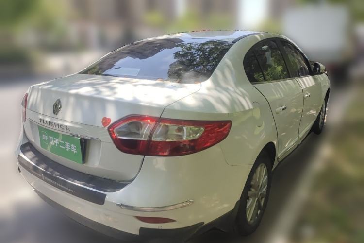 Used Renault Fluence 2013 2.0L Fashion Edition Rear Right 45 Deg