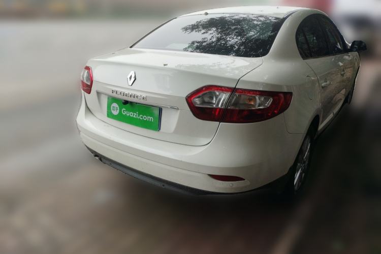 Used Renault Fluence 2013 2.0L Comfort Edition Rear Right 45 Deg