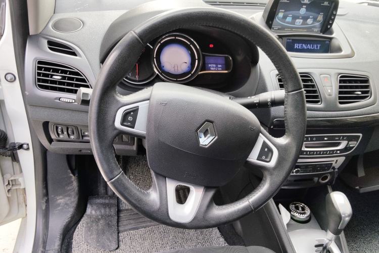 Used Renault Fluence 2013 2.0L Comfort Edition Steering Wheel