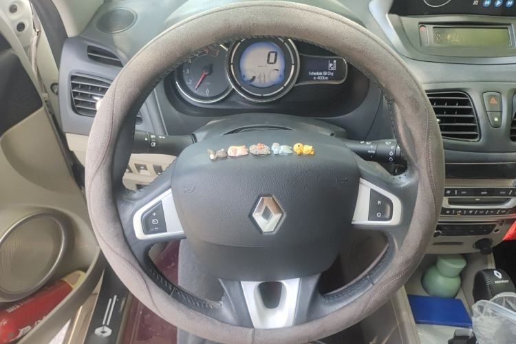 Used Renault Fluence 2013 2.0L Fashion Edition Steering Wheel