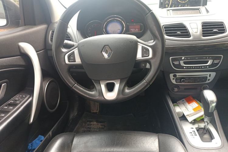Used Renault Fluence 2013 2.0L Fashion Edition Steering Wheel