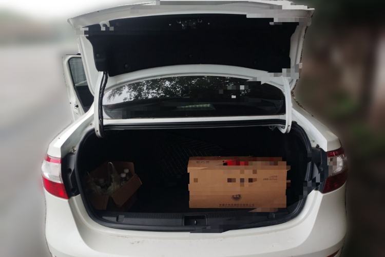 Used Renault Fluence 2013 2.0L Comfort Edition Trunk