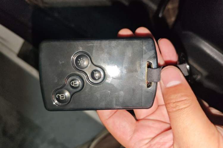 Used Renault Fluence 2013 2.0L Fashion Edition Vehicle Key