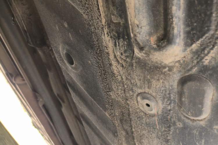 Used Renault Fluence 2015 2.0L Fashion Edition Chassis Front Left