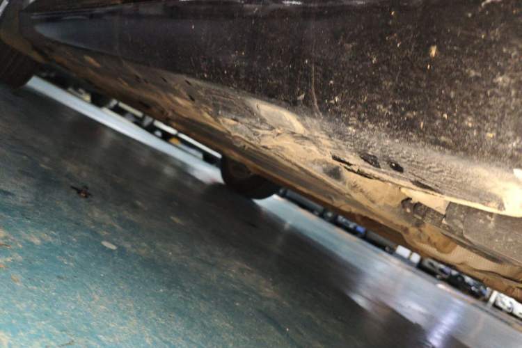 Used Renault Fluence 2015 2.0L Standard Edition Chassis Front Left
