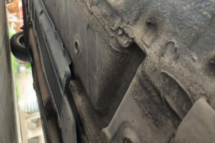 Used Renault Fluence 2015 2.0L Fashion Edition Chassis Front Right