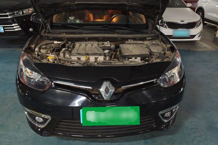 Used Renault Fluence 2015 2.0L Standard Edition Engine Bay