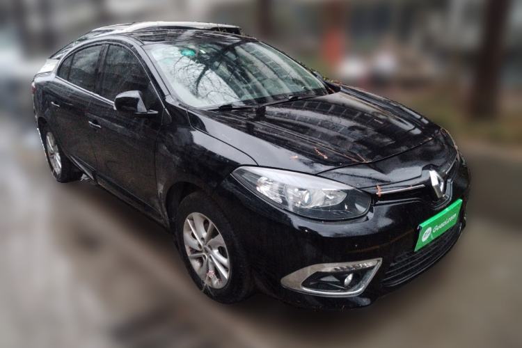 Used Renault Fluence 2015 2.0L Standard Edition Front Right 45 Deg