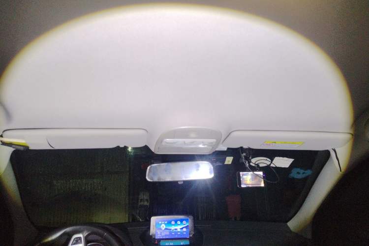 Used Renault Fluence 2015 2.0L Standard Edition Headliner