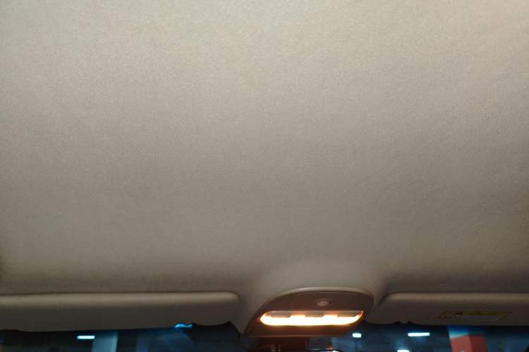 Used Renault Fluence 2015 2.0L Standard Edition Headliner