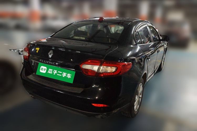 Used Renault Fluence 2015 2.0L Standard Edition Rear Right 45 Deg