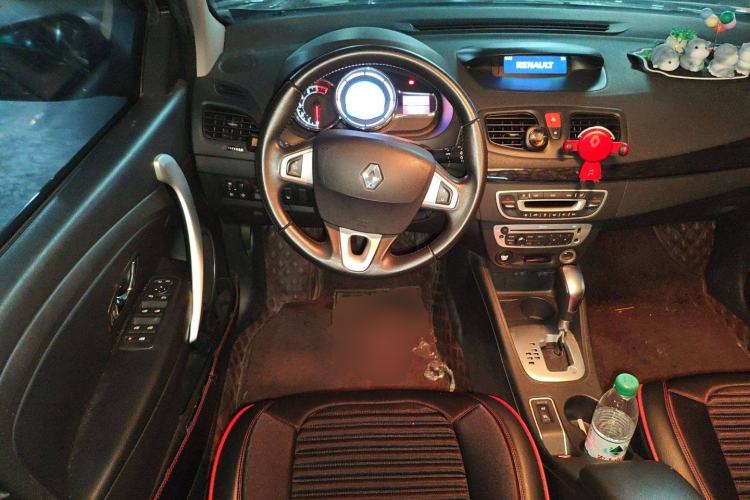 Used Renault Fluence 2015 2.0L Standard Edition Steering Wheel