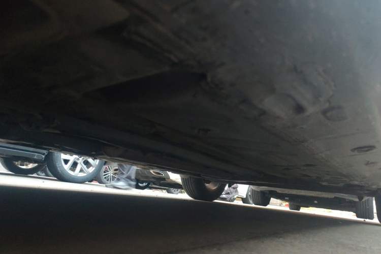 Used Renault Fluence 2015 2.0L Fashion Edition Chassis Front Left