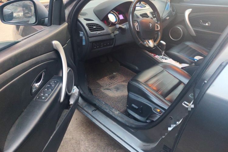 Used Renault Fluence 2015 2.0L Fashion Edition Driver Seat
