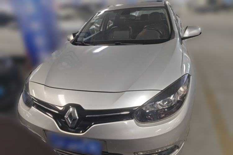 Used Renault Fluence 2015 2.0L Fashion Edition Front