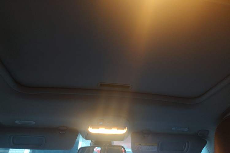 Used Renault Fluence 2015 2.0L Fashion Edition Headliner