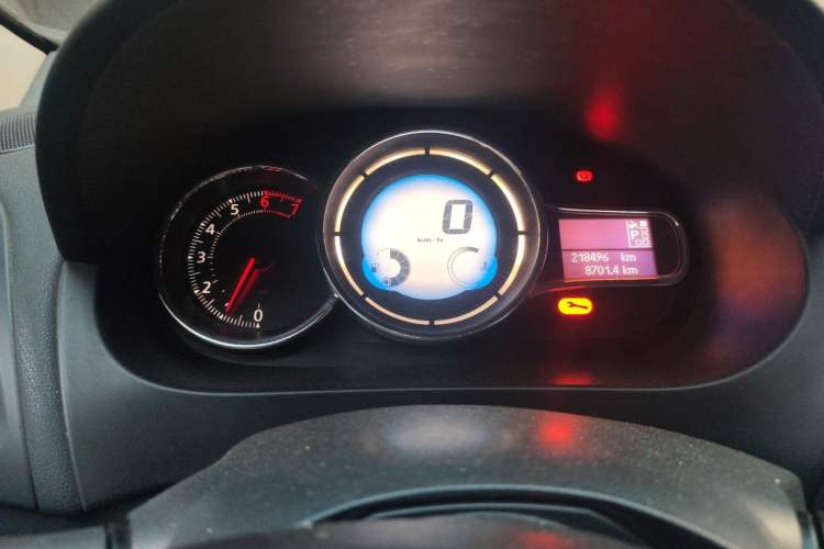 Used Renault Fluence 2015 2.0L Fashion Edition Instrument Cluster