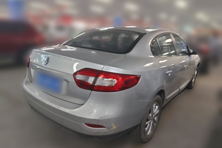 Used Renault Fluence 2015 2.0L Fashion Edition Rear Right 45 Deg