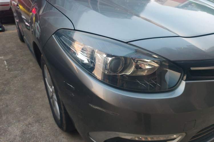 Used Renault Fluence 2015 2.0L Fashion Edition Right Front Headlight