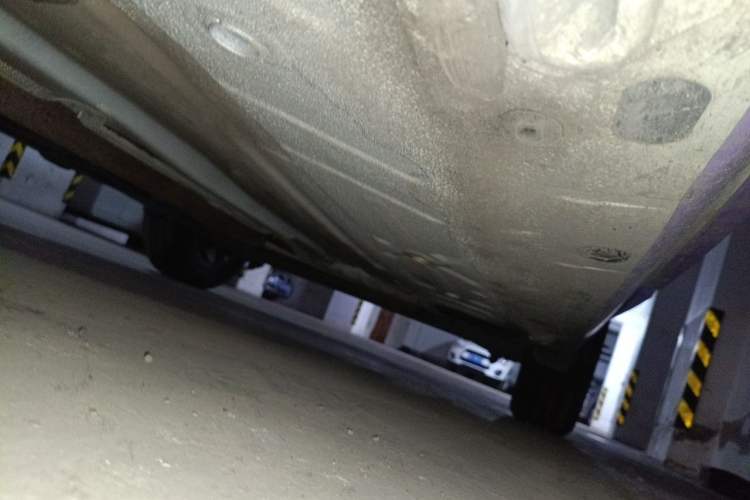 Used Renault Fluence 2015 2.0L Fashion Edition Chassis Front Left