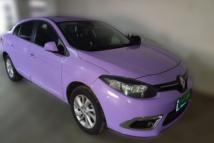 Used Renault Fluence 2015 2.0L Fashion Edition Front Right 45 Deg