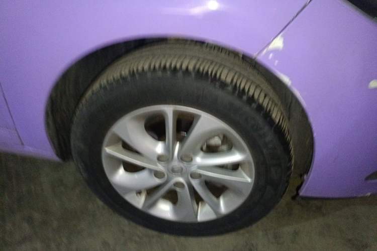 Used Renault Fluence 2015 2.0L Fashion Edition Right Front Wheel Hub