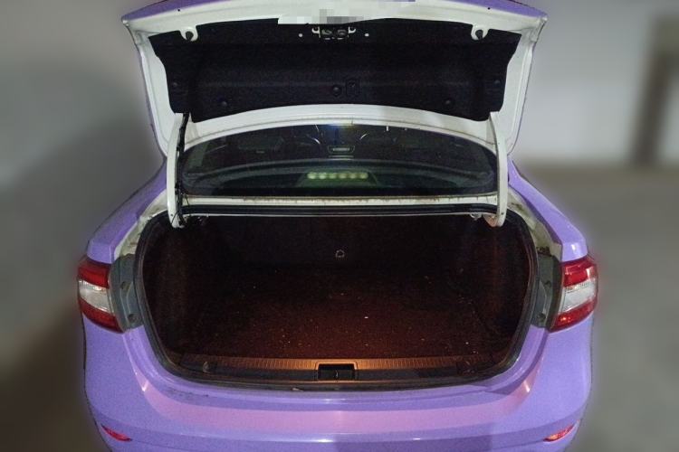 Used Renault Fluence 2015 2.0L Fashion Edition Trunk