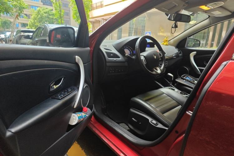 Used Renault Fluence 2015 2.0L Fashion Edition Driver Seat