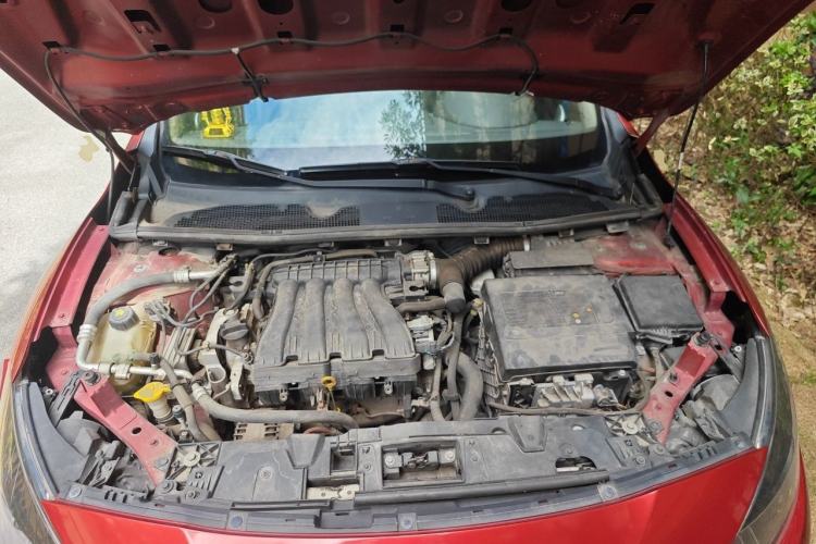 Used Renault Fluence 2015 2.0L Fashion Edition Engine Bay