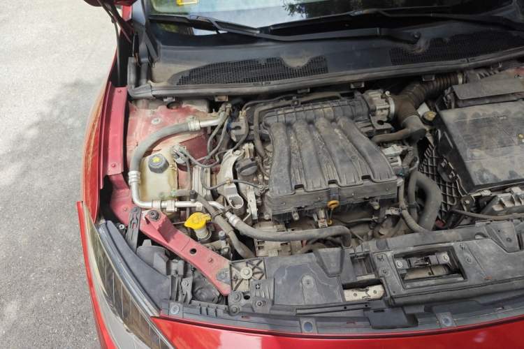 Used Renault Fluence 2015 2.0L Fashion Edition Engine Bay Right