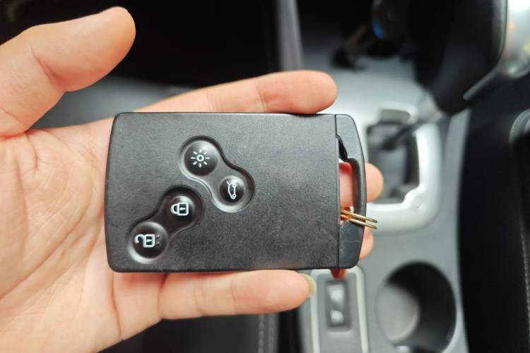 Used Renault Fluence 2015 2.0L Fashion Edition Vehicle Key