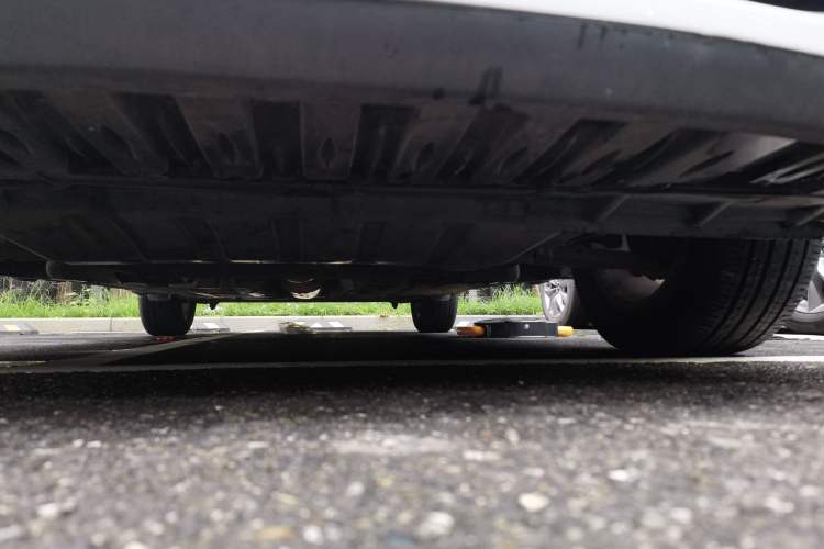 Used Renault Fluence 2015 2.0L Fashion Edition Chassis Front
