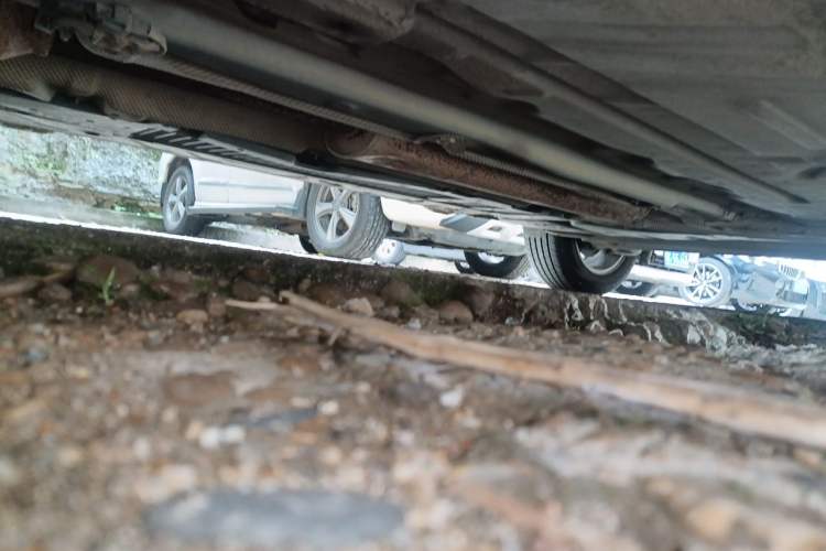 Used Renault Fluence 2015 2.0L Fashion Edition Chassis Front Left
